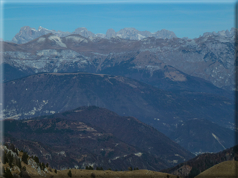 foto Salita al Col Serai e Cima Grappa